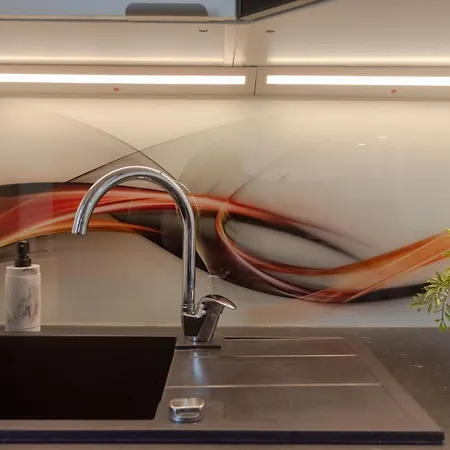 Lägenhet Cozy Central 3 Guests Split