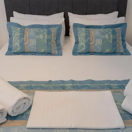 Cozy Central 3 Guests * Split