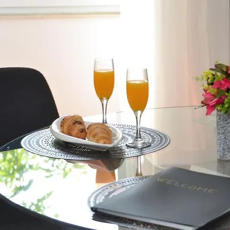 Cozy Central 3 Guests Апартаменты Сплит