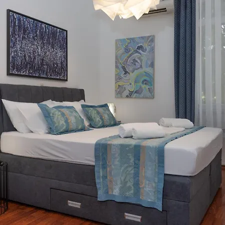 Cozy Central 3 Guests Апартаменты Сплит